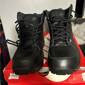 Nike All-Black Athletic Boots